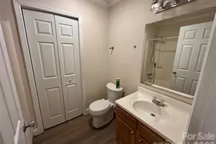 403 Stirrup Ct, Charlotte, NC 28215 - Photo 8