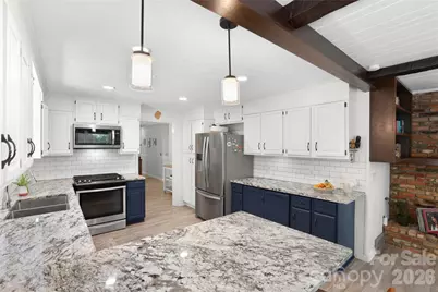 711 Oak Terrace Lane, Hendersonville, NC 28791 - Photo 8