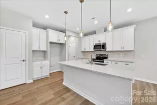 512 Webster Ln, Cramerton, NC 28032 - Photo 4
