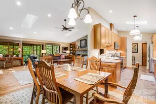 36 Foxglove Rd, Hendersonville, NC 28739 - Photo 10