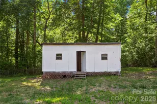 723 Vancouver Ln, Gastonia, NC 28052 - Photo 18