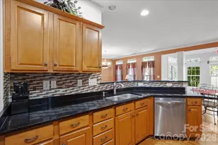 4209 Piccadilly Ln, Fort Mill, SC 29707 - Photo 6