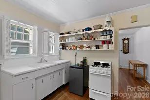 111 Norwood Ave, Asheville, NC 28804 - Photo 12