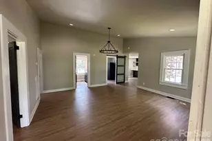 358 N Green River Rd, Gaffney, SC 29341 - Photo 18