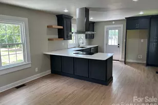 358 N Green River Rd, Gaffney, SC 29341 - Photo 12