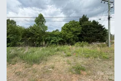 2049 Old Shelby Road, Hickory, NC 28602 - Photo 2