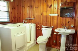 905 S 10th St, Bessemer City, NC 28016 - Photo 24