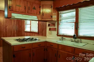 905 S 10th St, Bessemer City, NC 28016 - Photo 12