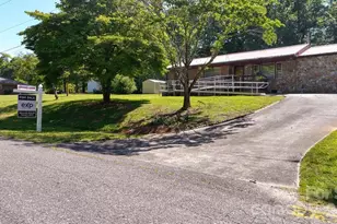 905 S 10th St, Bessemer City, NC 28016 - Photo 28
