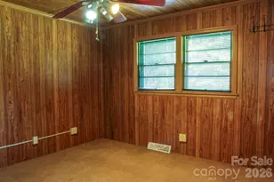 905 S 10th St, Bessemer City, NC 28016 - Photo 22