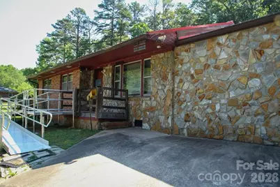 905 S 10th Street, Bessemer City, NC 28016 - Photo 2