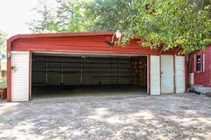 905 S 10th St, Bessemer City, NC 28016 - Photo 4