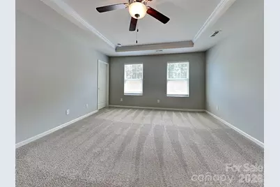 9425 Hartington Place, Charlotte, NC 28269 - Photo 6