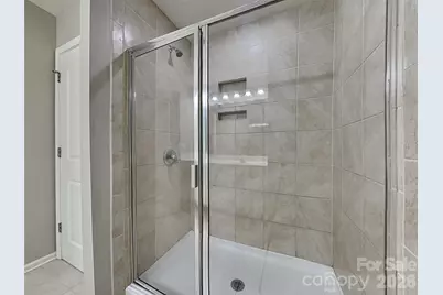 9425 Hartington Place, Charlotte, NC 28269 - Photo 8