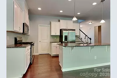 9425 Hartington Place, Charlotte, NC 28269 - Photo 2