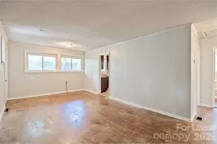 3031 Attaberry Dr, Charlotte, NC 28205 - Photo 4