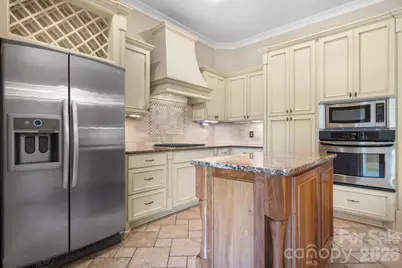 1055 Catawba Greens Drive, Newton, NC 28658 - Photo 14