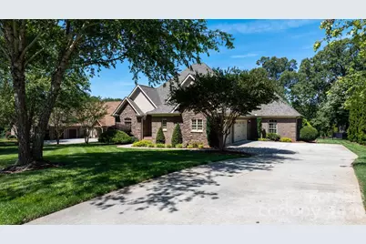 1055 Catawba Greens Drive, Newton, NC 28658 - Photo 4