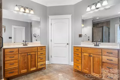 1055 Catawba Greens Drive, Newton, NC 28658 - Photo 22