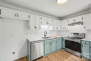 8129 Park Vista Cir, Charlotte, NC 28226 - Photo 26