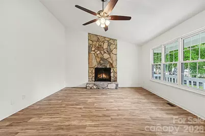 8129 Park Vista Circle, Charlotte, NC 28226 - Photo 18