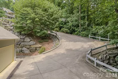 329 Mountain Crest Drive, Hendersonville, NC 28739 - Photo 32