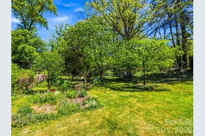 28 Canterbury Road, Asheville, NC 28805 - Photo 22