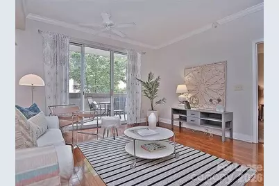300 W 5th Street, Charlotte, NC 28202 - Photo 2