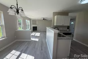 8207 Belmont Stables Dr, Charlotte, NC 28216 - Photo 12