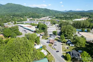 462 Walnut St, Waynesville, NC 28786 - Photo 6