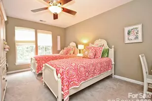 10412 Berkeley Woods Ln, Charlotte, NC 28277 - Photo 8