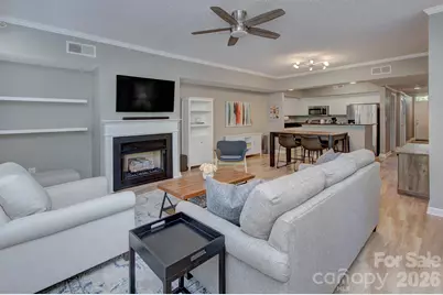 405 W 7th Street #303, Charlotte, NC 28202 - Photo 4