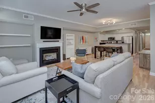 405 W 7th St, Charlotte, NC 28202 - Photo 4