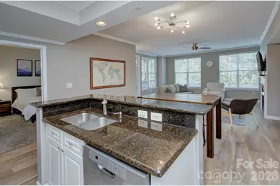 405 W 7th Street #303, Charlotte, NC 28202 - Photo 8