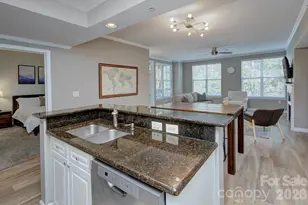405 W 7th St, Charlotte, NC 28202 - Photo 8