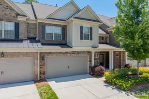 1038 Crest Oak Ln, Fort Mill, SC 29707 - Photo 2
