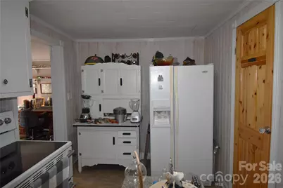 212 Sharon Avenue NW, Lenoir, NC 28645 - Photo 16
