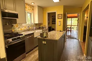 2825 Harrell Hill Rd, Bakersville, NC 28705 - Photo 2