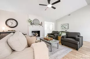 8208 Bluesage Cir, Charlotte, NC 28270 - Photo 6