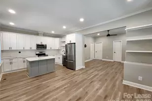 411 W 6th Ave, Gastonia, NC 28052 - Photo 4