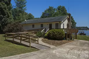8226 Normandy Rd, Denver, NC 28037 - Photo 2