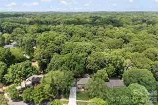 6613 Rocky Falls Rd, Charlotte, NC 28211 - Photo 38