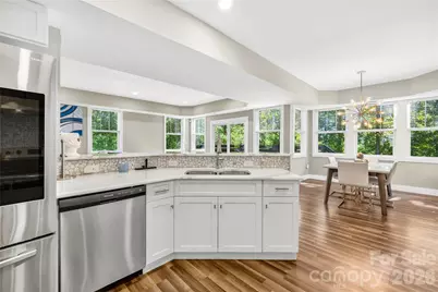 2101 Highland View Lane, Charlotte, NC 28214 - Photo 12