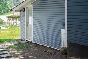 1215 W 4th Ave, Gastonia, NC 28052 - Photo 18