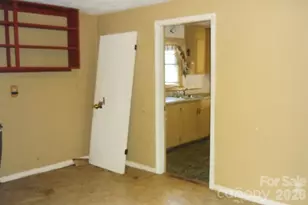 407 N Pear St, Gastonia, NC 28054 - Photo 30