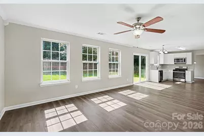 9828 Aventide Lane, Charlotte, NC 28215 - Photo 4