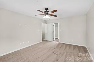 9828 Aventide Ln, Charlotte, NC 28215 - Photo 10