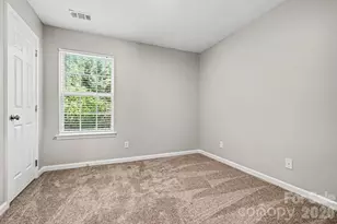 7824 Belchester Cir, Charlotte, NC 28215 - Photo 12