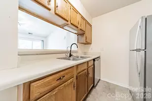 9605 Vinca Cir, Charlotte, NC 28213 - Photo 18