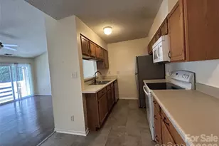 9605 Vinca Cir, Charlotte, NC 28213 - Photo 12